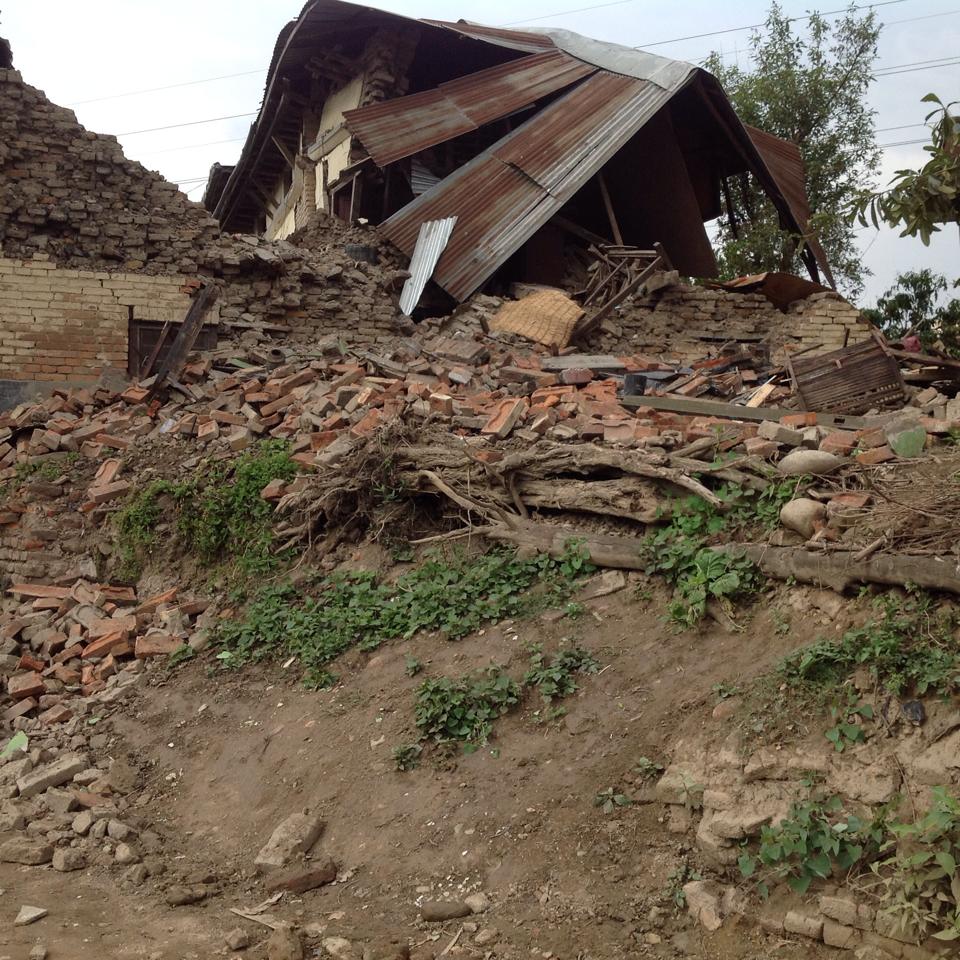 TSA_WWPM's tweet photo. The latest UN figures estimate that more than 5000 people died in the tragedy, with 1000s more injured. #PrayForNepal http://t.co/5ZwRF4L6vJ
