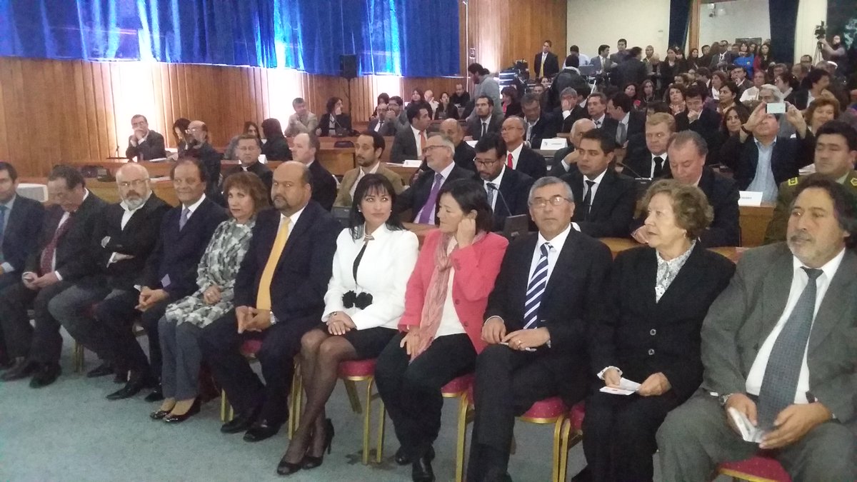 gorecoquimbo's tweet photo. CFT será una realidad en Ovalle por acuerdo unánime de Mesa Intersectorial de Educación @Mineduc #cuentaintendenta http://t.co/8AhrI8E3Pj