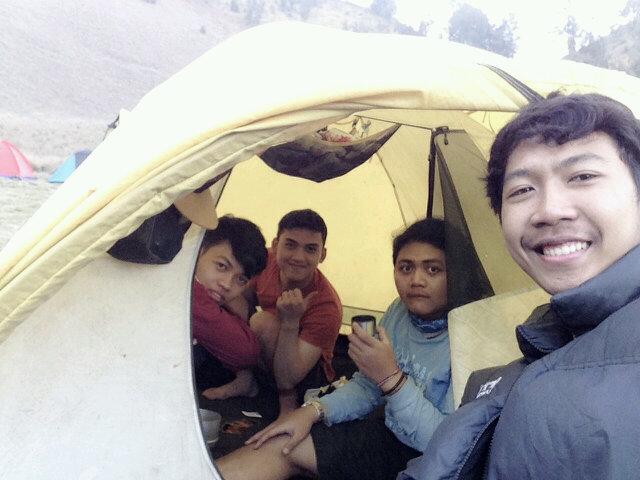 wildanqz's tweet photo. @wildanqz@Geebagas @Lutfi_Th #ranukumbolo http://t.co/04A8Bjzle3