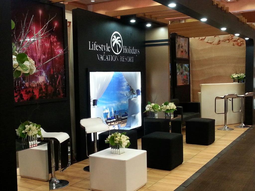 Alkifiesta's tweet photo. Stand Lifestyle Date 2015 en el Centro de Convenciones Barceló Bavaro By Alejandro Grullon http://t.co/0CB09mb5pv