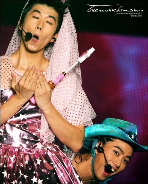 HAPPY BIRTHDAY JANG WOOYOUNG!  ma piyakk daddy kkk~   