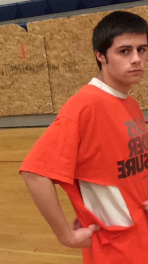 monkwords's tweet photo. "People are gonna think I'm homeless now..." #LiveTweet http://t.co/hsWt4Ufxce