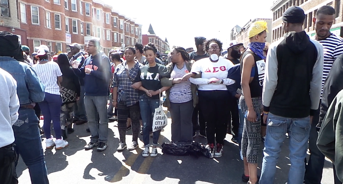 RickeySmiley's tweet image. @akasorority1908 &amp;amp; @dstinc1913​ sorors form a #UnityChain in #Baltimore. Look: bit.ly/1EOCqgK #OneBaltimore