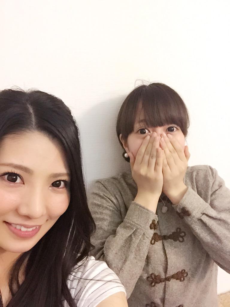 asuka_k911's tweet photo. あみなと一緒にあみなが声優やってるアニメみてるなう

🐸🐟 http://t.co/dmCPY9c0Dq