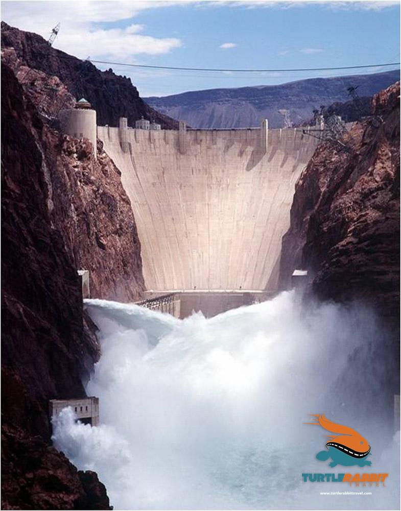 TurtleRabbit1's tweet image. Here's a great retro photo of the powerful Hoover Dam. #Latergram #RoadTrip #TurtleRabbitTravel