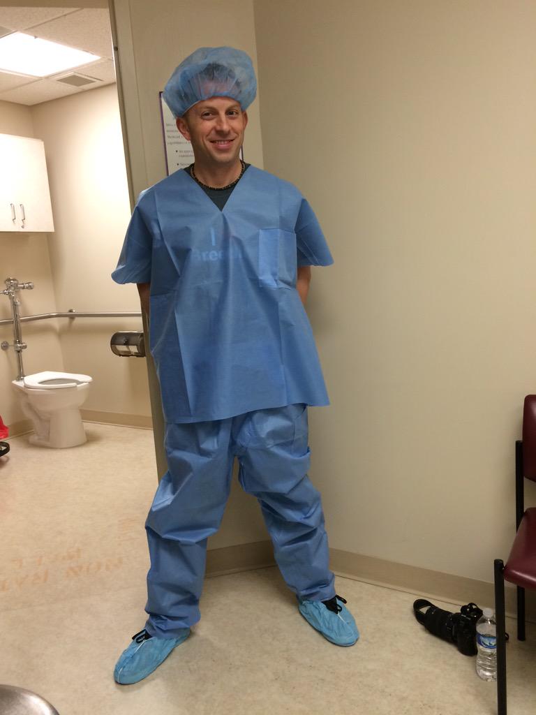 StutteringDan's tweet photo. Heading into the delivery room. Wifey is getting drugs now. All is well. http://t.co/SgAPMOHDwE