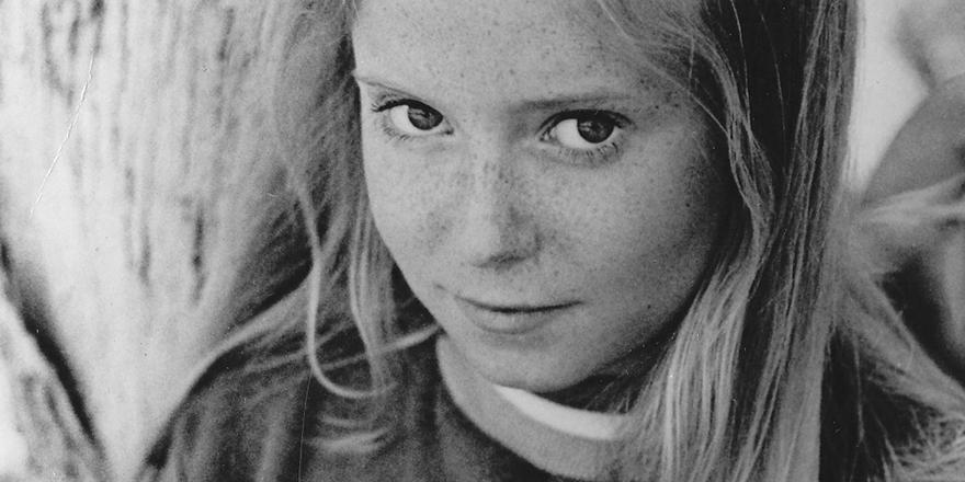 Happy Birthday to Eve Plumb, also known as Jan Brady in The 