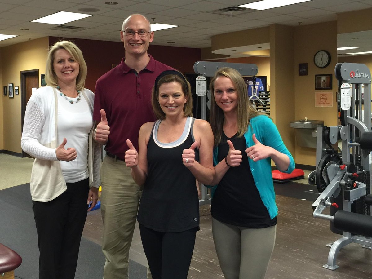 JoanneFOX5's tweet photo. Yes! I've finally "graduated"! Thanks to Bill, Erika, & Sally at #GeorgiaPT I'm ready to run & dance! Love you guys! http://t.co/1ayPcAIZq9