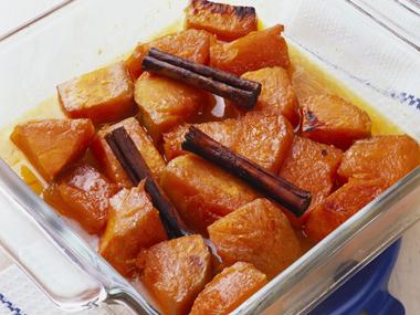 HCGDietDirect's tweet image. Cinnamon-Spiced Baked Apples are a healthy snack. Sprinkle with brown sugar, cinnamon.  Microwave 3-4 min.