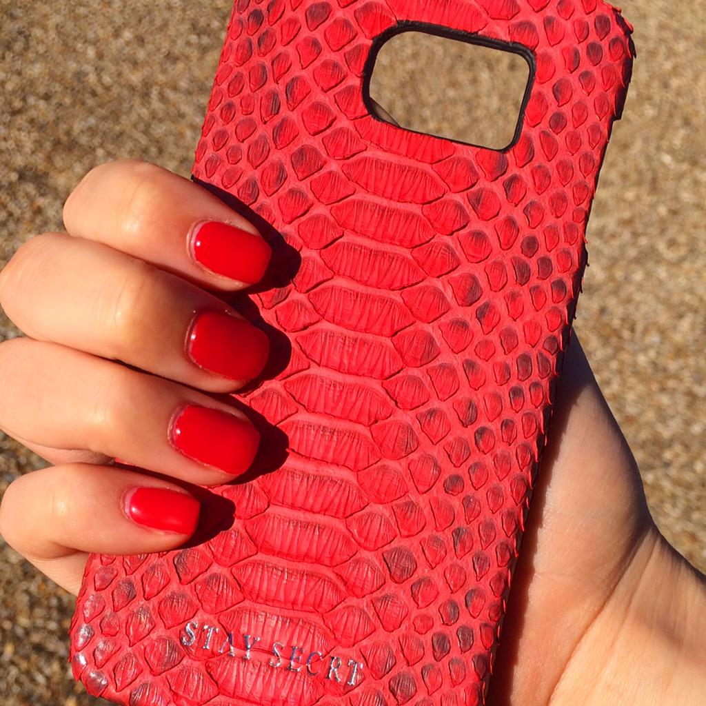 STAYSECRT's tweet photo. Red 🔴 Red 🔴 Red 🔴 #STAYSECRT #samsung #galaxys6 #pythonskin phone case looking fantastic in the sunshine! http://t.co/x1F7wh3rYJ