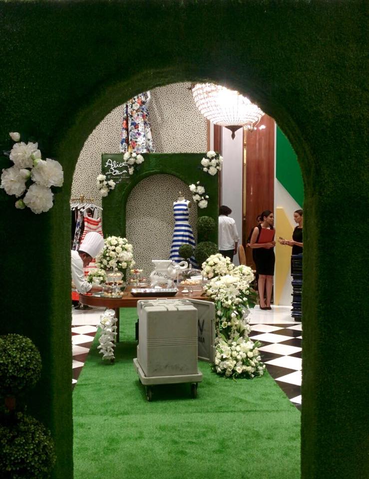 wdoha's tweet photo. We're at the @aliceandolivia Doha launch at the Lagoona Mall tonight! What an amazing collection and decor! #AOinDoha http://t.co/F9E8y3XwnX