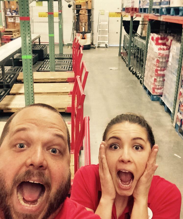 abinderim's tweet photo. 2400 piece truck 100%! #T2095 #bestteaminretail #LineSet @CBedokis 
@casey_stelzer http://t.co/Avje9ldVeD
