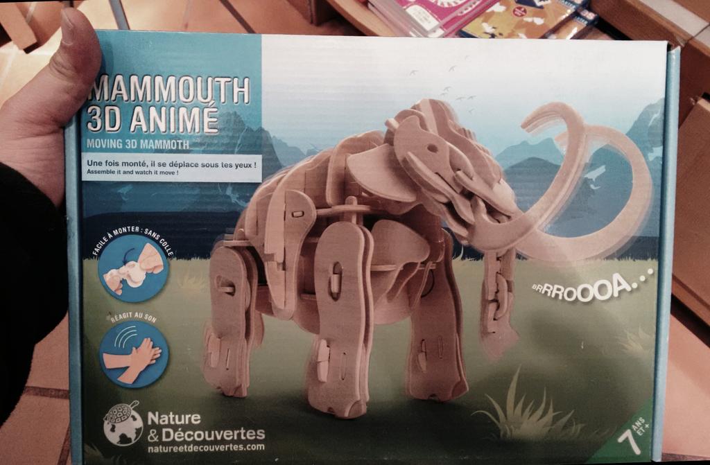c4rnac's tweet photo. A moving 3D #Mammoth #deExtintion #brrrooa ;-) http://t.co/yscQR4qiSY