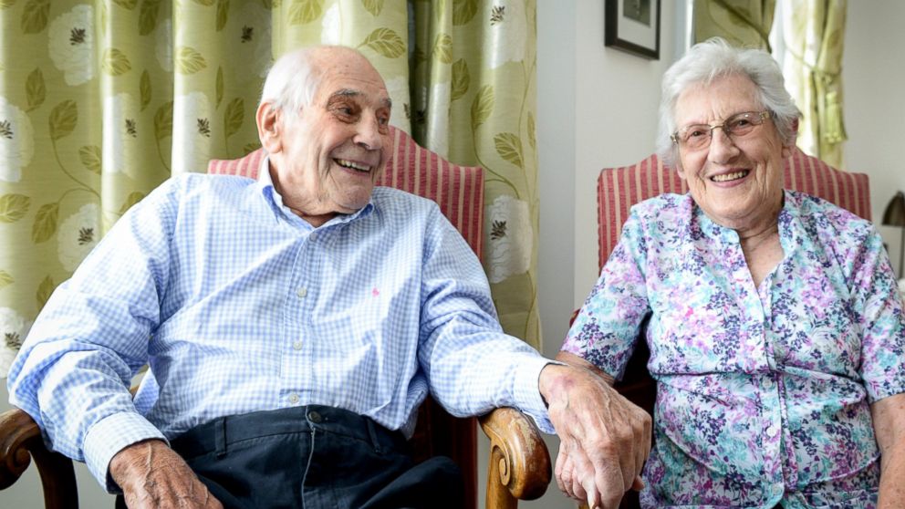 iSeniorSolution's tweet photo. Meet the oldest #Newlyweds in the world http://t.co/fC51cxEKxR http://t.co/XNNgITdpH6
