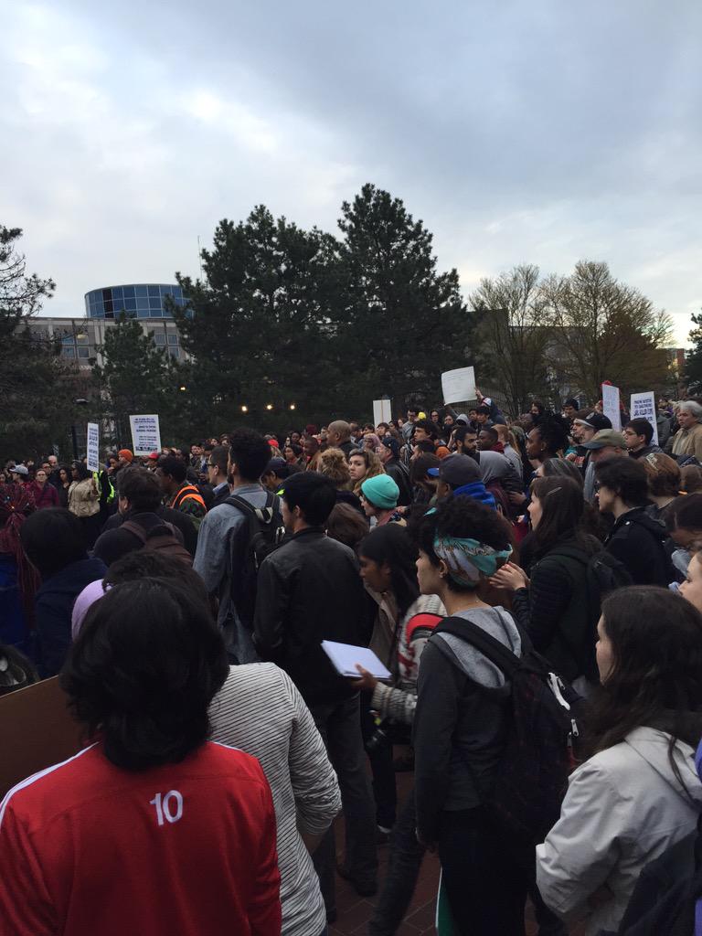 kelseeek's tweet image. #bostontobaltimore #FreddieGray still across from ruggers station