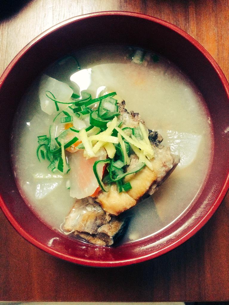 dorothydesu's tweet photo. 大��で買ってきた深島みそ。この島は猫のたくさんいる島でサンゴ礁やお魚もすごいみたい。あつめしも美味しかったな〜そのお味噌で作ったあら汁〜塩を使っていなくて甘くて優しい味〜 http://t.co/AJubk3Fts1