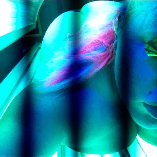 Haven't done one of these in a while!! #TanningPic http://t.co/Iy3El8FIza