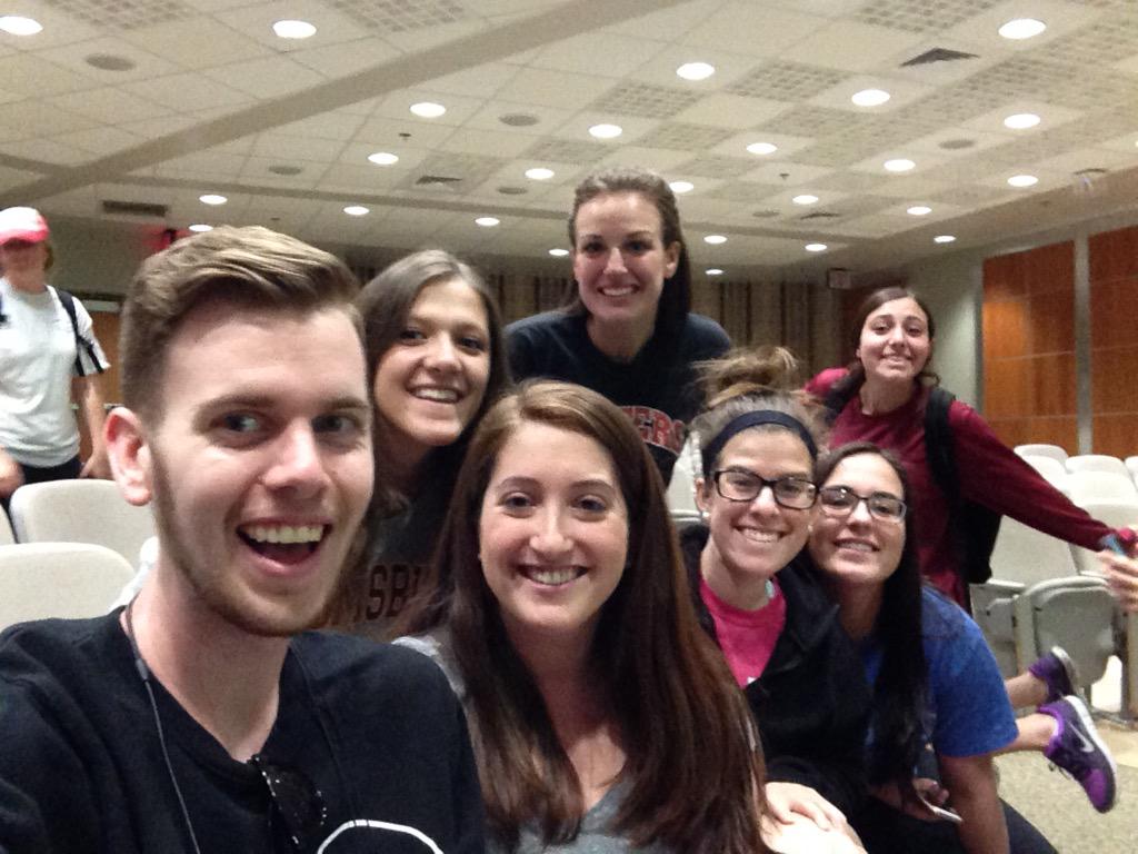jennasmithpr's tweet photo. Last day of senior sem with some of my favs! #EM260 #masscommforever http://t.co/NwYdmwVuzf