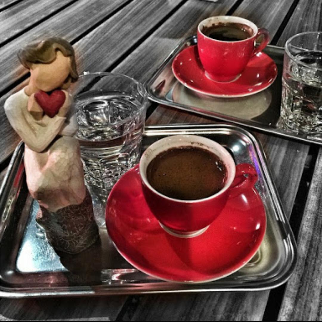 Bu şarkı da bizden size gelsin. <a href="/aylaokay/">Ayla Okay</a>  youtu.be/u_tORtmKIjE tabi kahve eşliğinde. #2015hit2