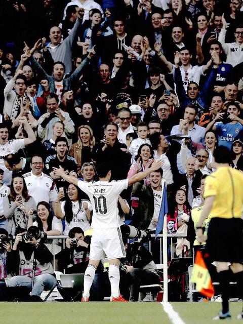 Madridismoreal's tweet photo. James Rodriguez:
-16 goles
-13 asistencias
El que solo vendía camisetas.. #genius http://t.co/EXbkOQuVYo