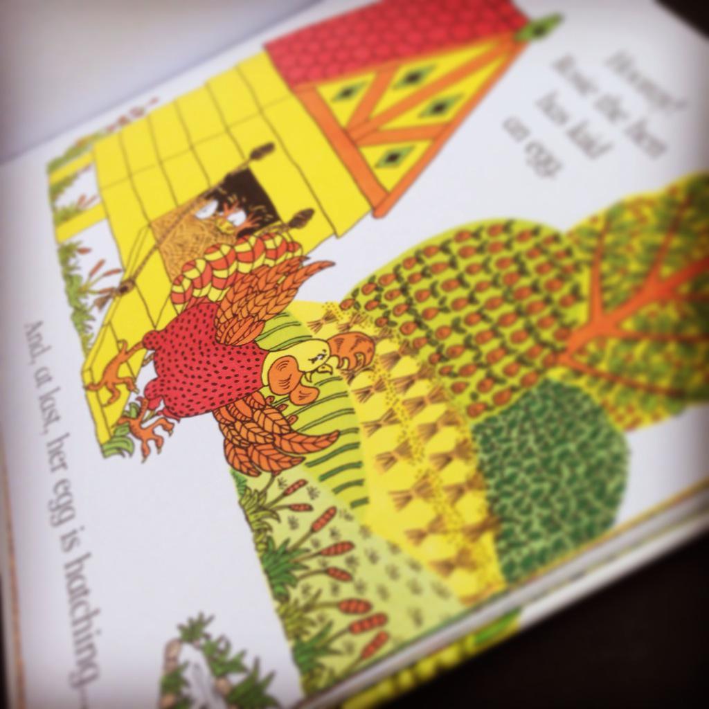 bookgiftblogger's tweet photo. 47 years after #RosiesWalk was published, comes the sequel https://t.co/bxFmZuGAA2 #PatHutchins @hodderchildrens http://t.co/K4daQaC6XT
