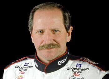 Happy Birthday to the greatest athlete of all time

 Dale Earnhardt 