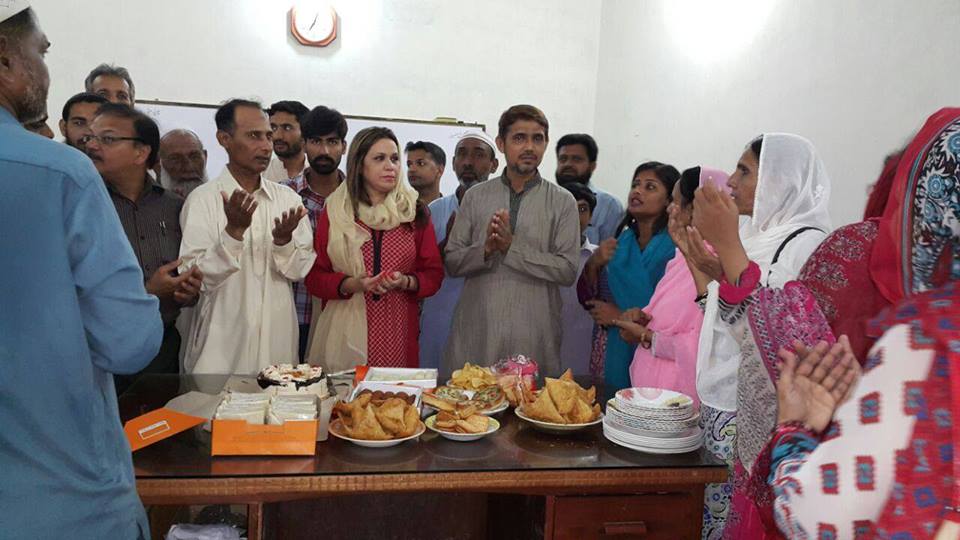 YasirRajput82's tweet photo. @Irumf baji visit Defence Clifton Sector and meet with New Councellers.@AltafRises @spark786111  #ConnectWithMQM. http://t.co/58fLVQVk7L