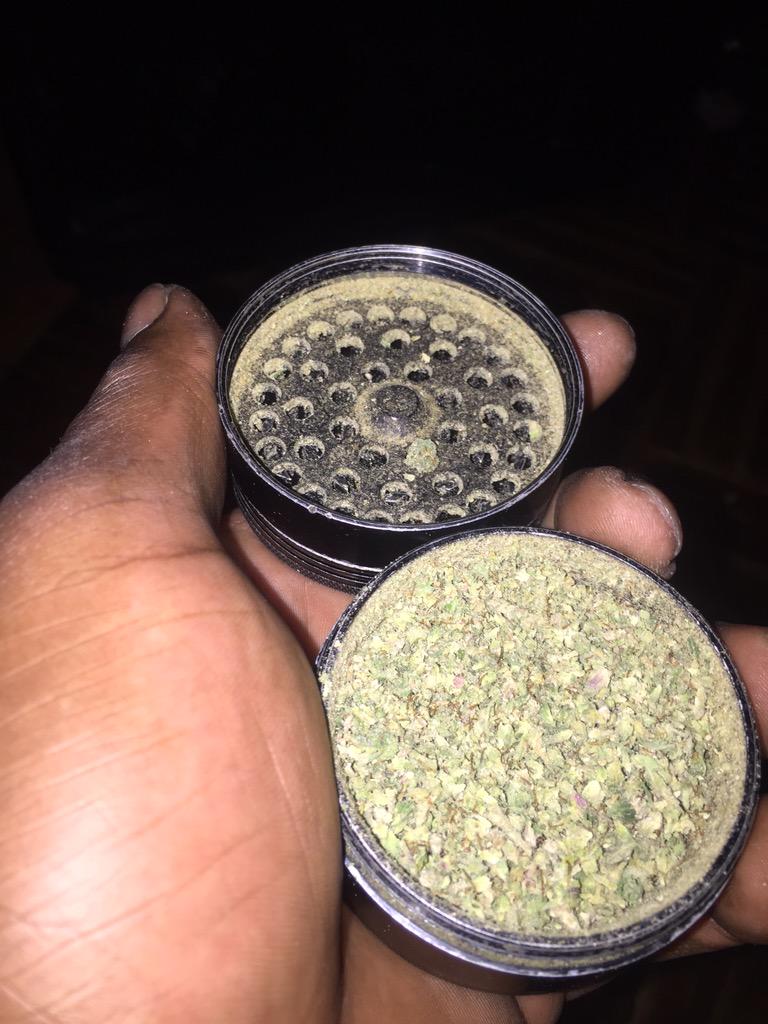 MayorGoonsberg's tweet photo. I still rep #TeamPrettyPotHeads http://t.co/FWFMGlivuJ