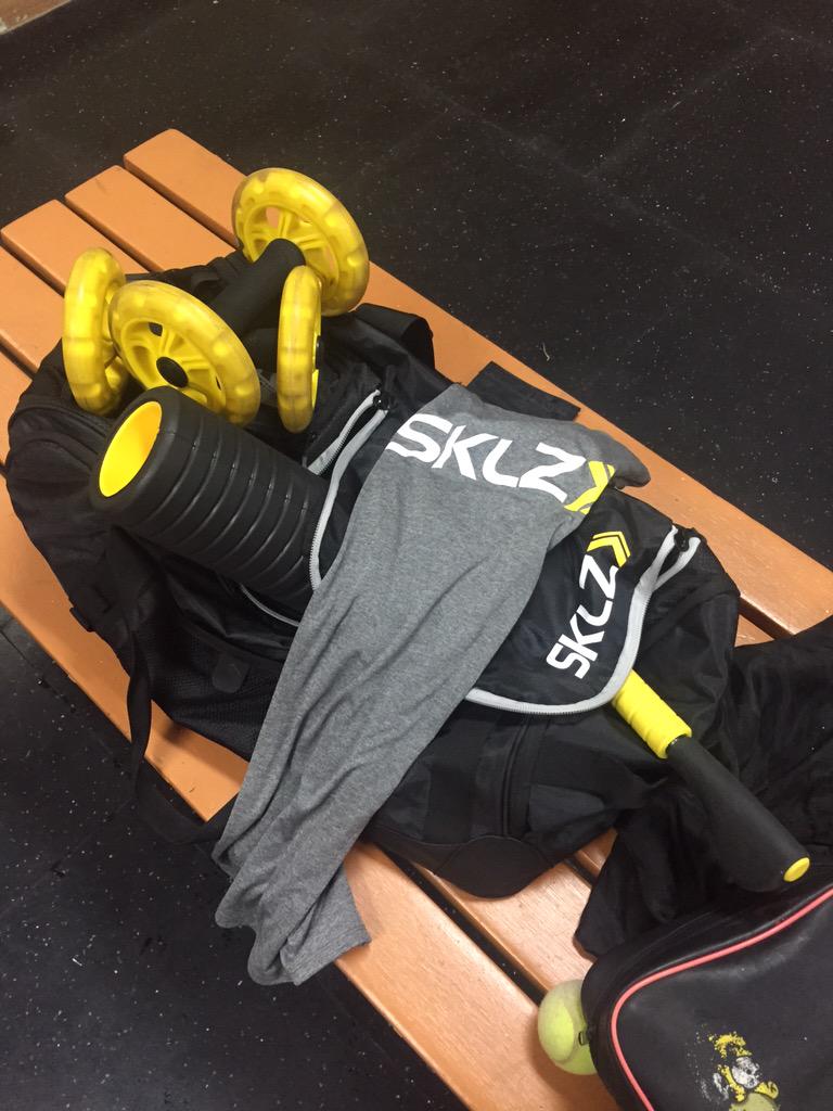 DBodyArchitect's tweet photo. #gymbag #tools @SKLZ & @agilitysportstt got me set right. #CoreWheelz #BarrelRoller #MassageBar http://t.co/qH36x4R7kh