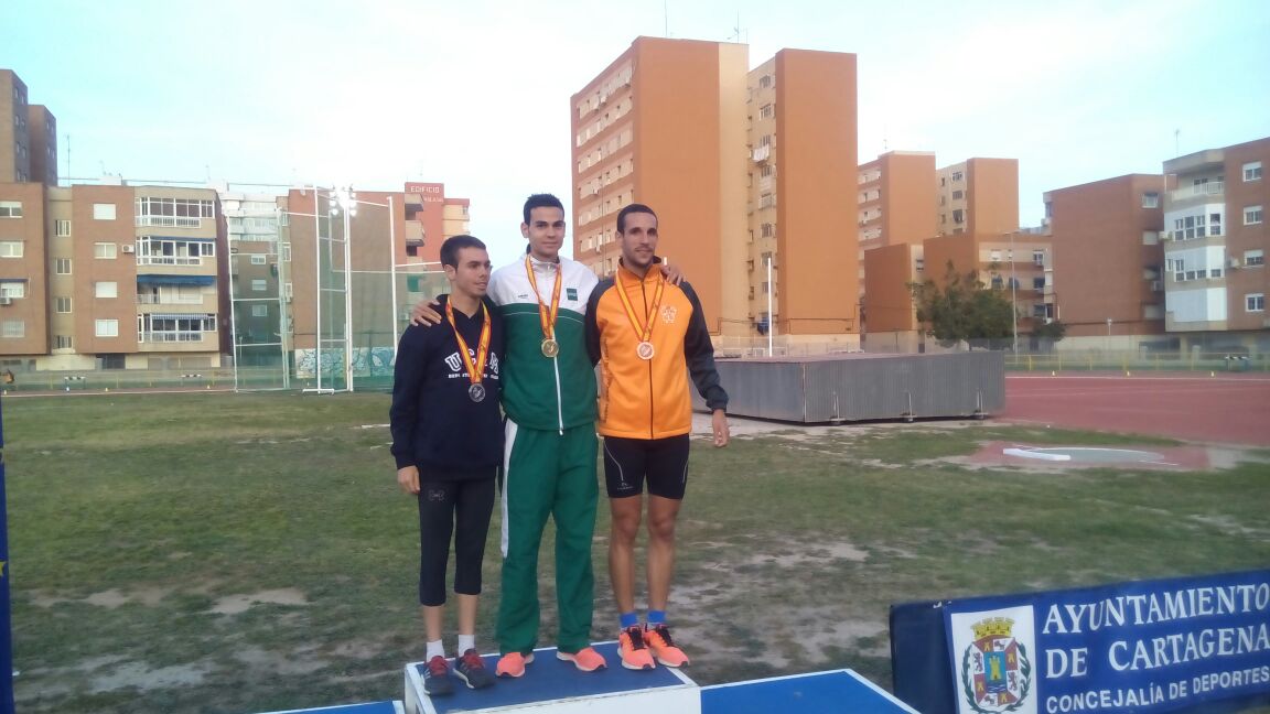fbsaludintegral's tweet photo. Enhorabuena a @lopezbarceloalb por el 3º puesto en el #CampeonatoEspañaUniversitario en  5.000mts con marca personal. http://t.co/cMNRJuTKWe