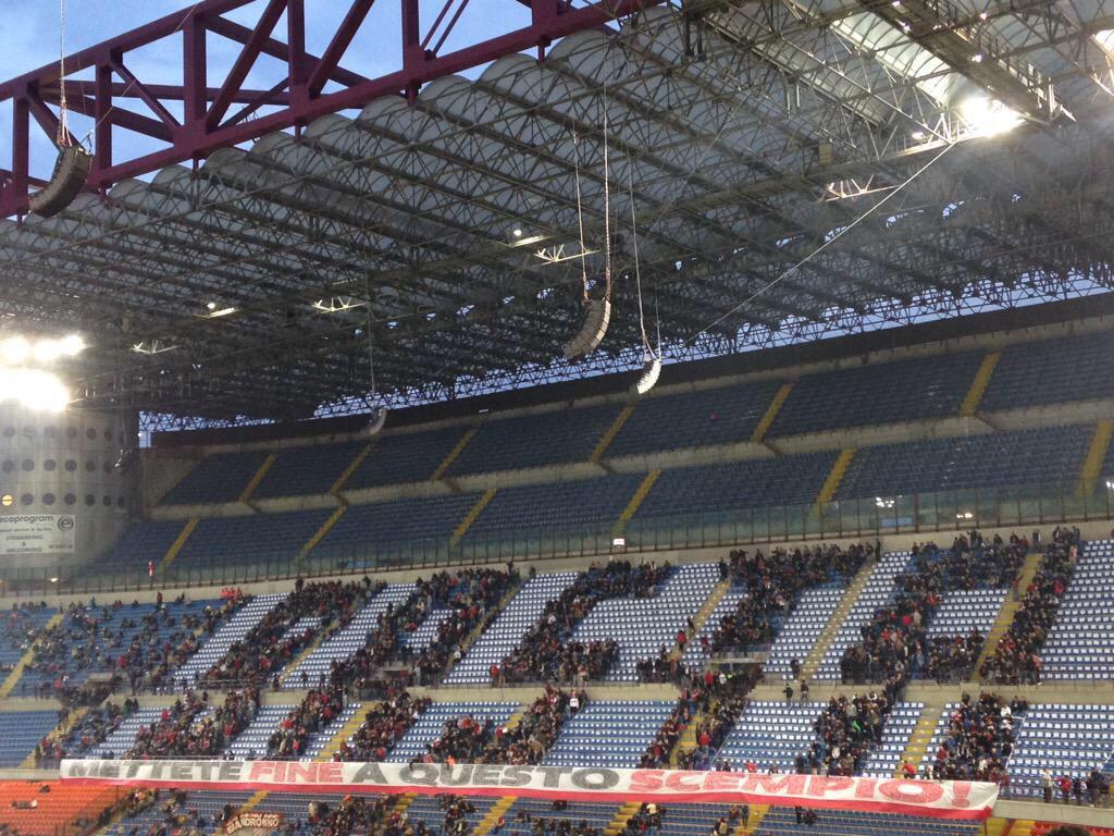 CanepaZH's tweet photo. @acmilan http://t.co/E7XkpevVgM