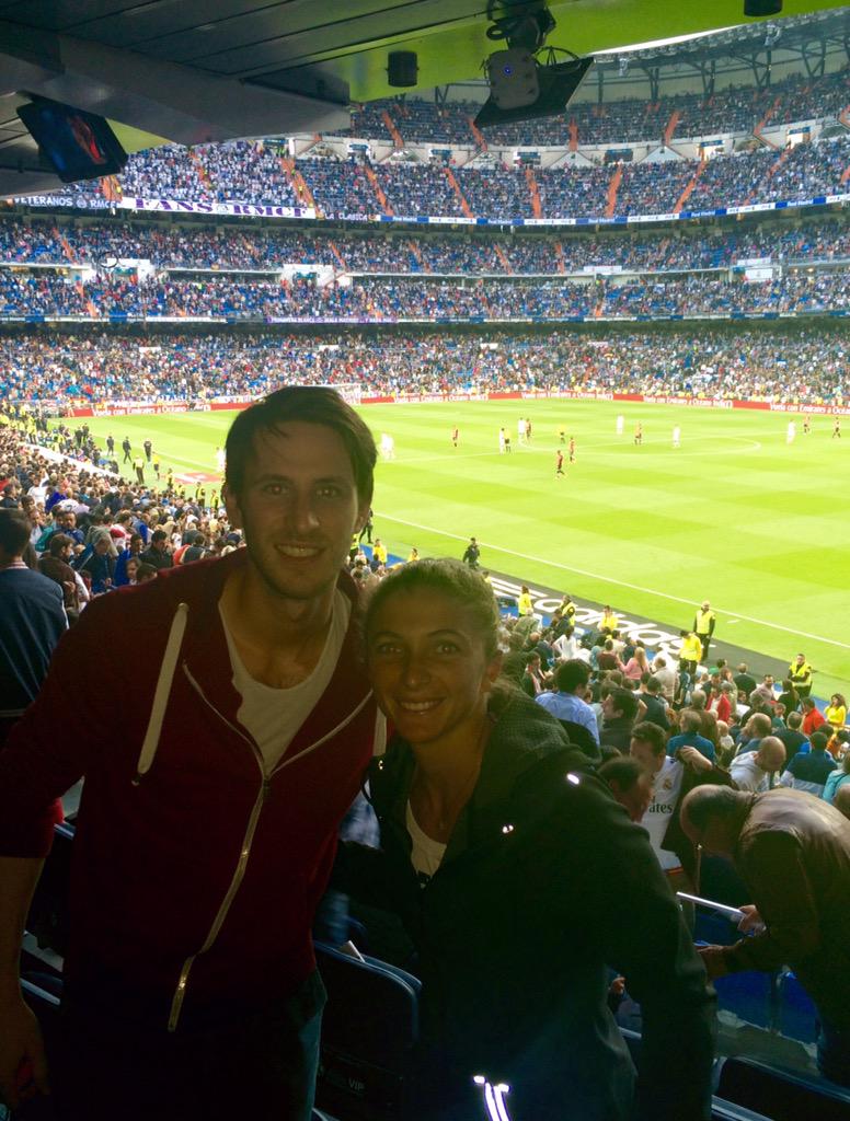 SaraErrani's tweet photo. Spettacolo al Bernabeu!!! @MrAncelotti non sbaglia un colpo.... @lucafari89 #RealMadrid ⚽️🔝 #tantiauguriame 2⃣8⃣🎁🎉 http://t.co/eTeozzBa8X
