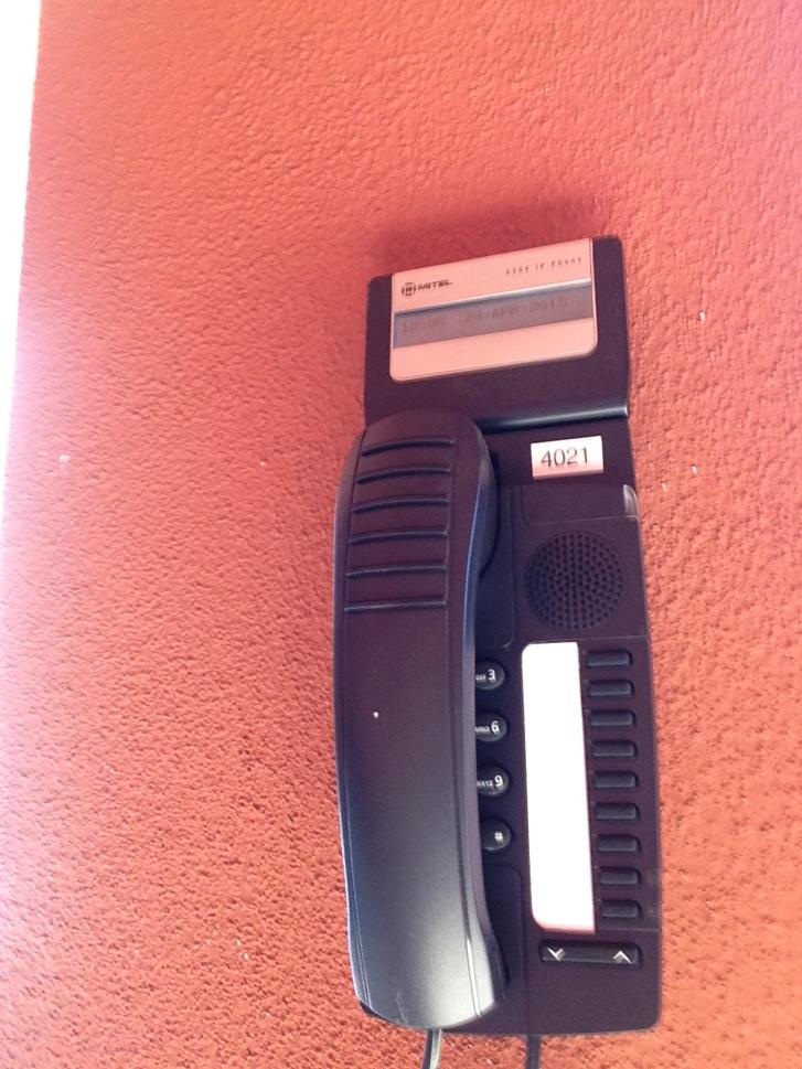 mslizpedro's tweet photo. Love when I see #Mitel phones! The #Mitelusergroup conference is being held at our customer Omni Resort at Montelucia http://t.co/QCUEPB4OaJ