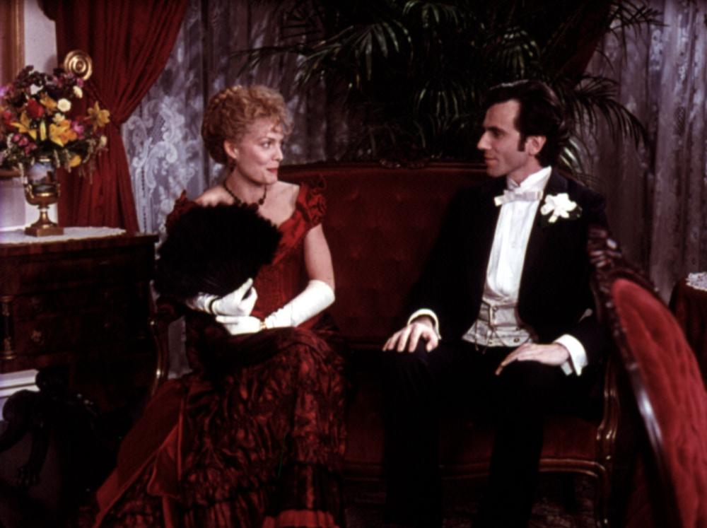 Happy bday DDL and Michelle Pfeiffer 