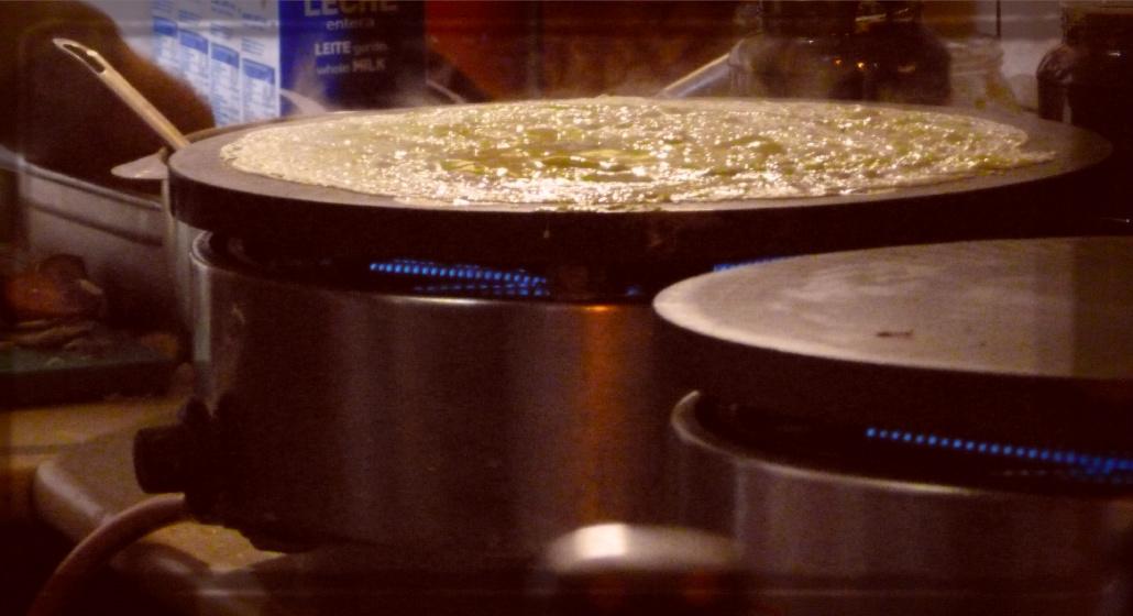 creperiegranada's tweet photo. en la Plaza de la Universidad, pásate si vienes a Granada! http://t.co/jz16vYY1Av #creperie #creperia