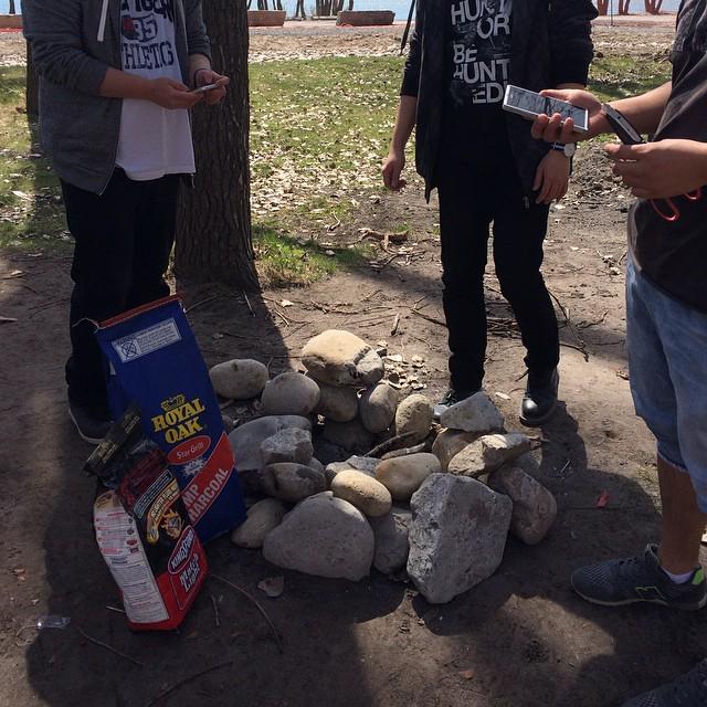 KateCZeng's tweet image. #Barbecue using #Kingsford and #Royal Oak at Cherry Beach #MKM915 #MKM805 ift.tt/1PZl42w