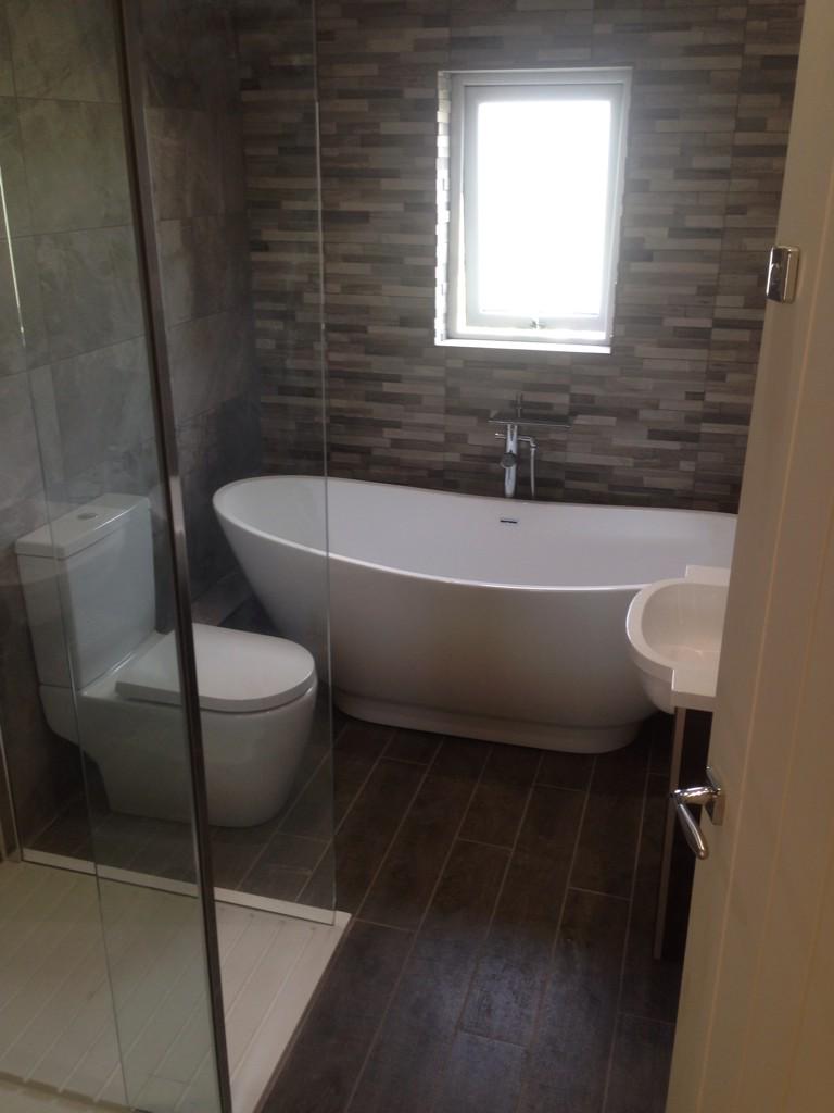TruecraftPHltd's tweet photo. Just finished this bathroom job #plumbing #bathroom #tiles #tiling #bath #shower #taps #modern #standards  #quality http://t.co/NRZTFwuney
