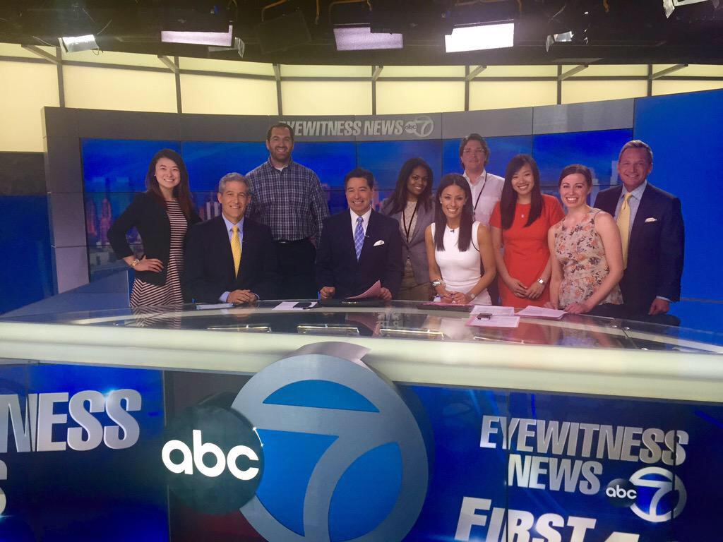 DrRichBesser's tweet photo. Each month doctors training across country come spend time w/ @ABC @ABCNewsHealth. Terrific group! @ABC7NY #Doclings http://t.co/Gkw5JA1UIE