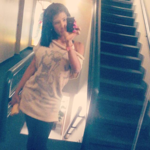 RDubrazka's tweet photo. hola sigame y los sigos  kien TR a esta princesita mas informacion 04143366942 http://t.co/mscVy1p9Sa