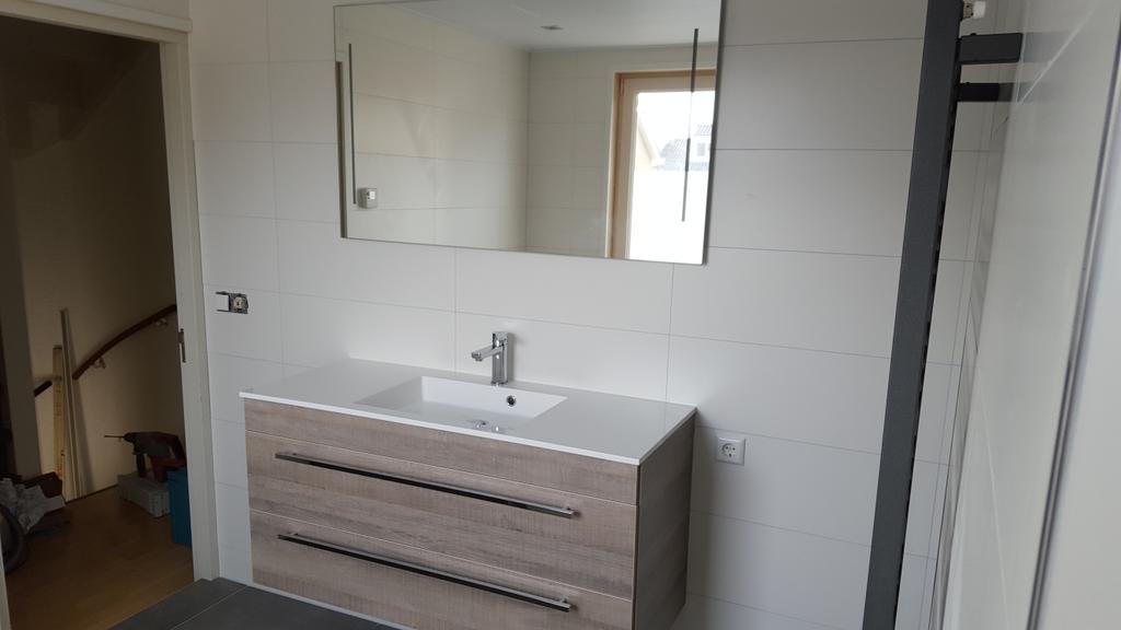 bkm_urk's tweet photo. Badkamer opgeleverd van slaapkamer naar badkamer mooie klus http://t.co/SW54ZZBzEE