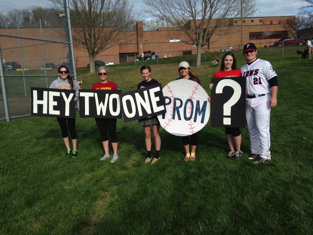 ManeStMirror's tweet photo. Bring out the brooms it's a Sweep for #foranbaseball & #foransoftball & this happened too #cutestpromposalever πβ€οΈπβΎοΈ http://t.co/3pvi89yUdt