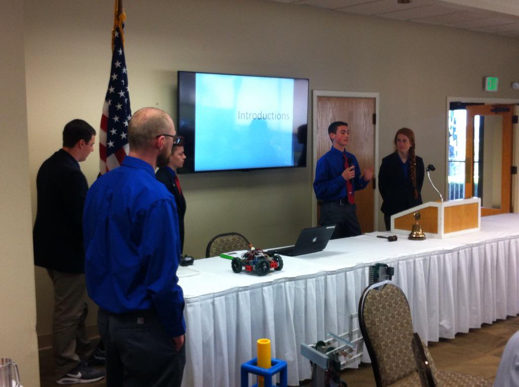 b_esdSetterlund's tweet image. #BETigers TSA presenting to the Burlington Kiwanis this morning. #technologytigers #tigerrobotics @TigerAsb