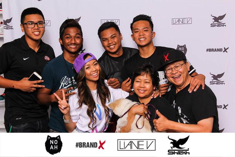 CkrjayV's tweet photo. The family V 💞 @LoveLianeV @cjhay_v @ayeitserron @ayeeitsbernardo http://t.co/DNqbttRRuT