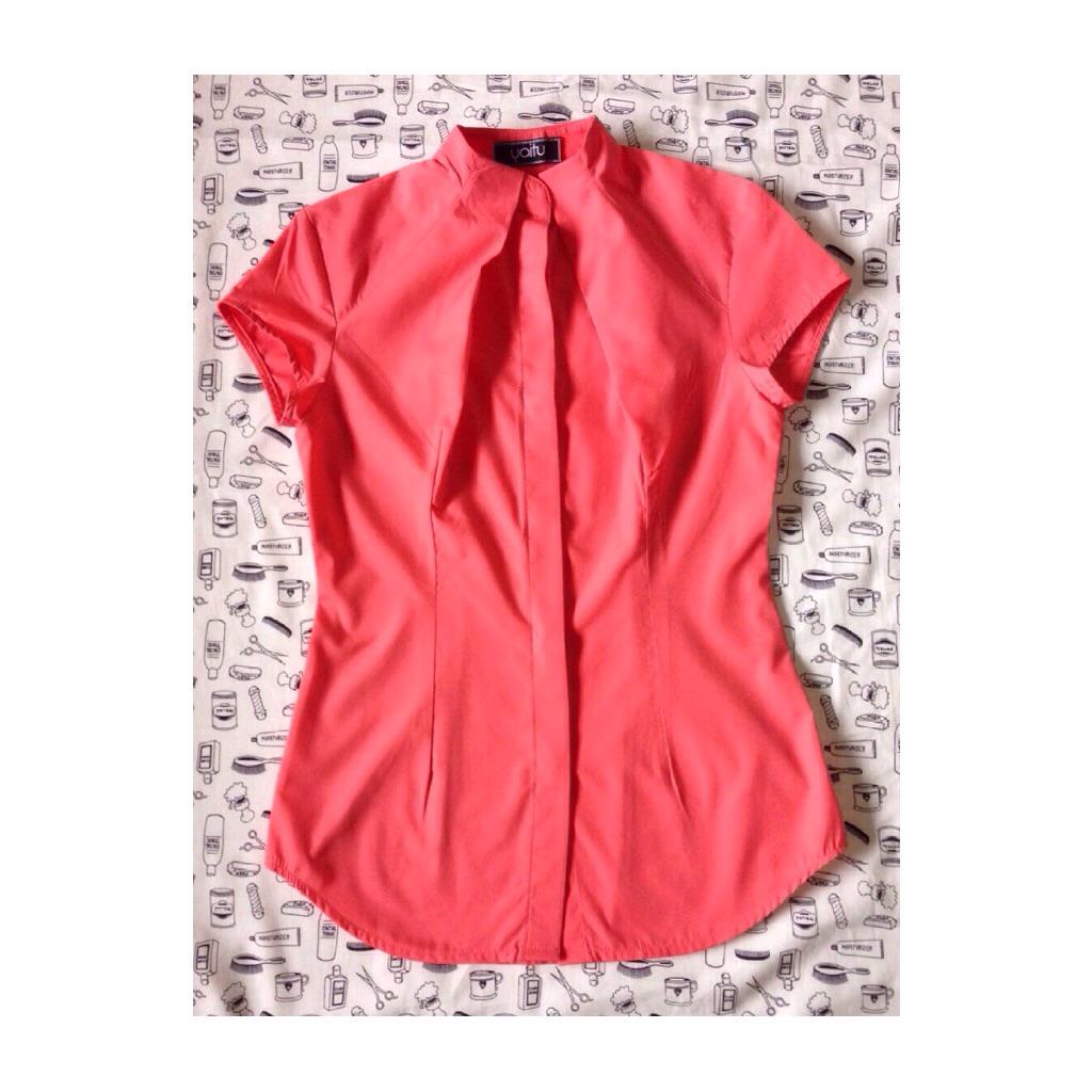Salmonera Short Sleeve Shirt 👚Female IDR 245k size M IDR Contact WA or 💌 081285115936#localbrand #kemejacewek