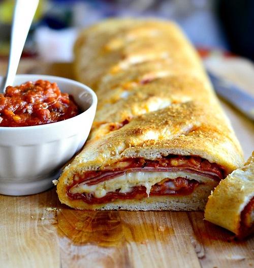 YummyImages's tweet photo. Stromboli http://t.co/AOvPXkMmWM