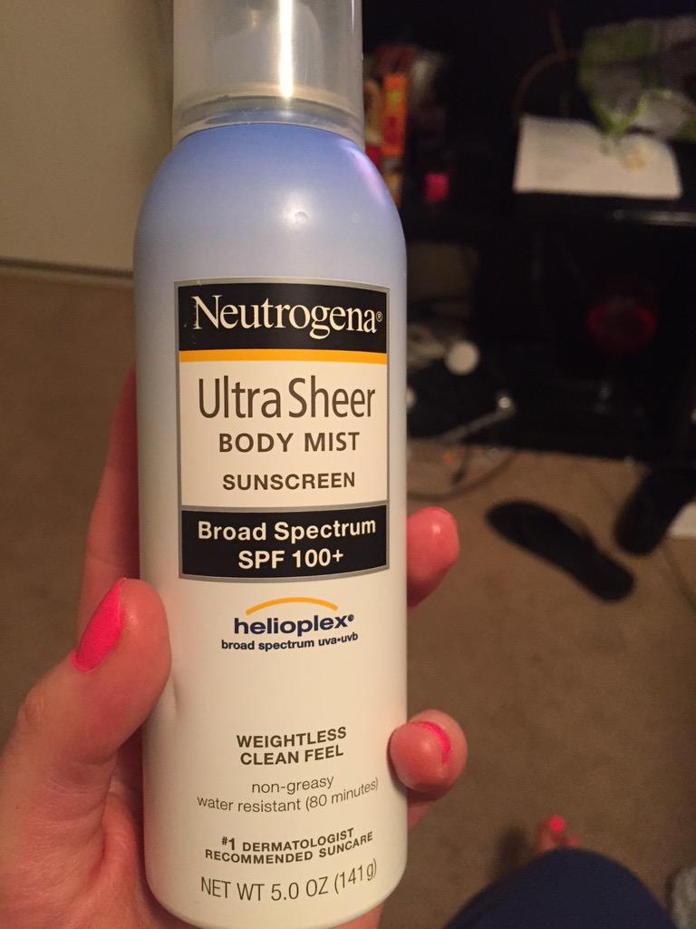 Lisaydg's tweet photo. How'd I get so white n nerdy #protectYoAss http://t.co/nnDRnLiIsD