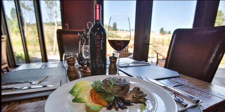 A day on the course followed by dinner in the Clubhouse. No better way to end #WineWednesday! bit.ly/1IoXkTq