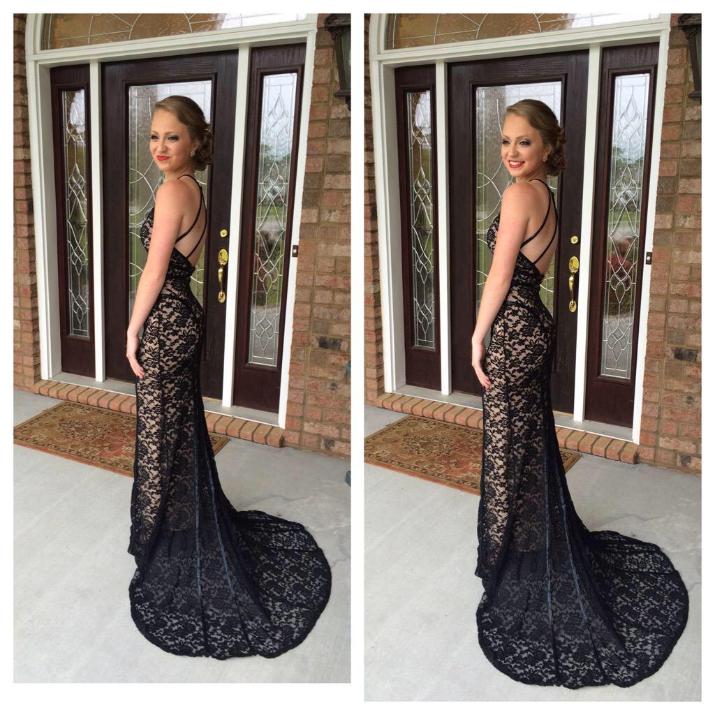 prompics2k15_'s tweet photo. ⚫️⚪️ #Prom2k15 ✨
(@@tateytatetate) http://t.co/git7WM1QOg