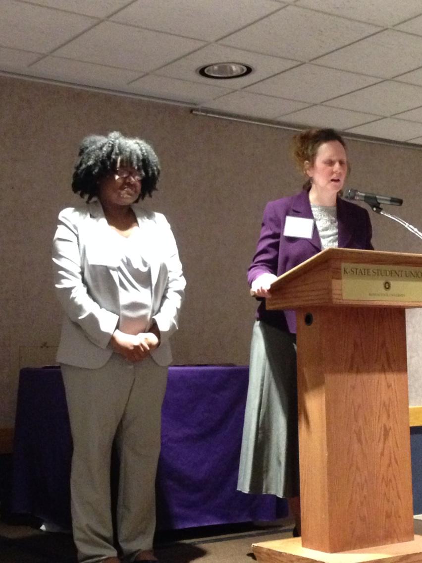 <a href="/kstateag/">K-State College of Agriculture</a> student Taneysha Howard accepting <a href="/KState/">K-State</a> Extraordinary Student Award! Congratulations!