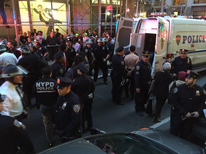 View image on Twitter